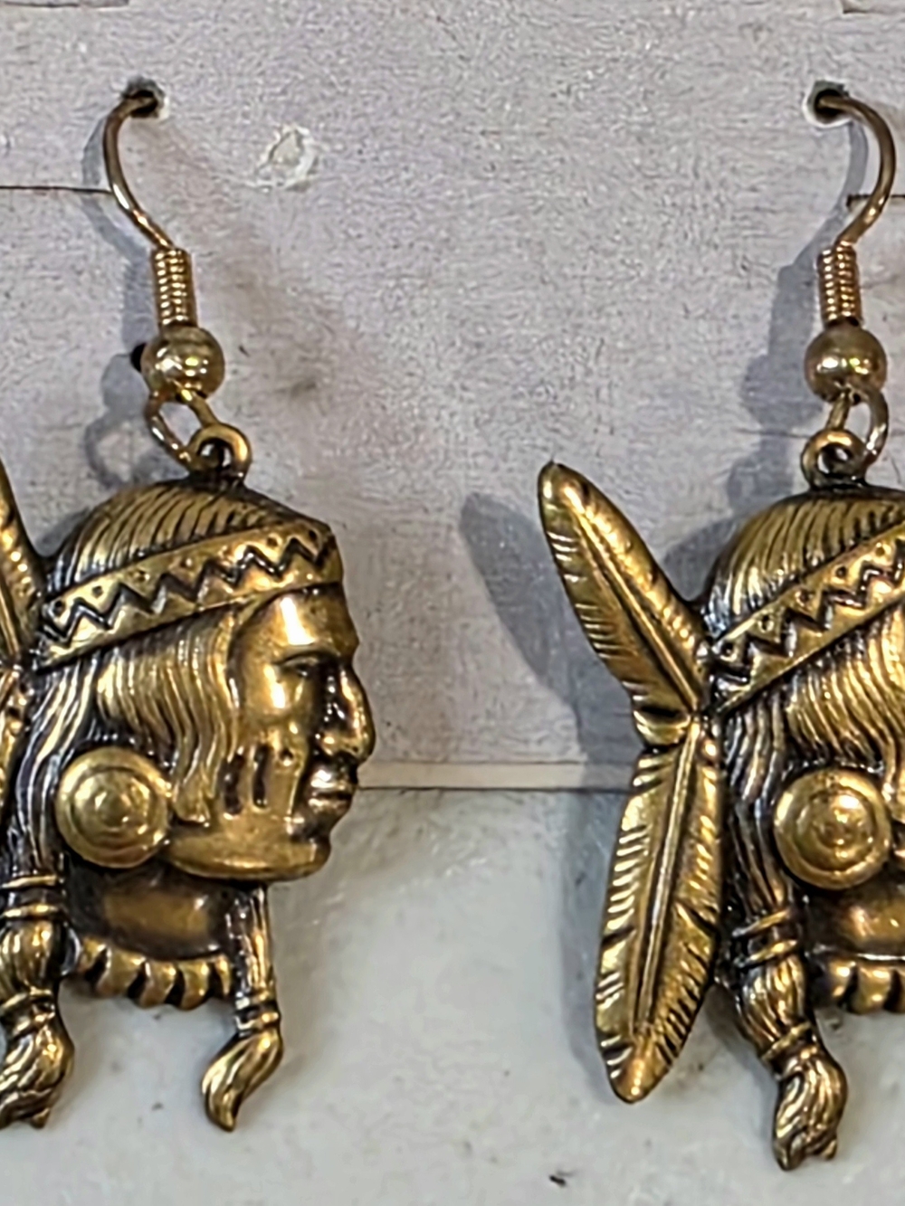 Native American Indian Face Head Feathers Dangle Earrings Detailed Brass Gold